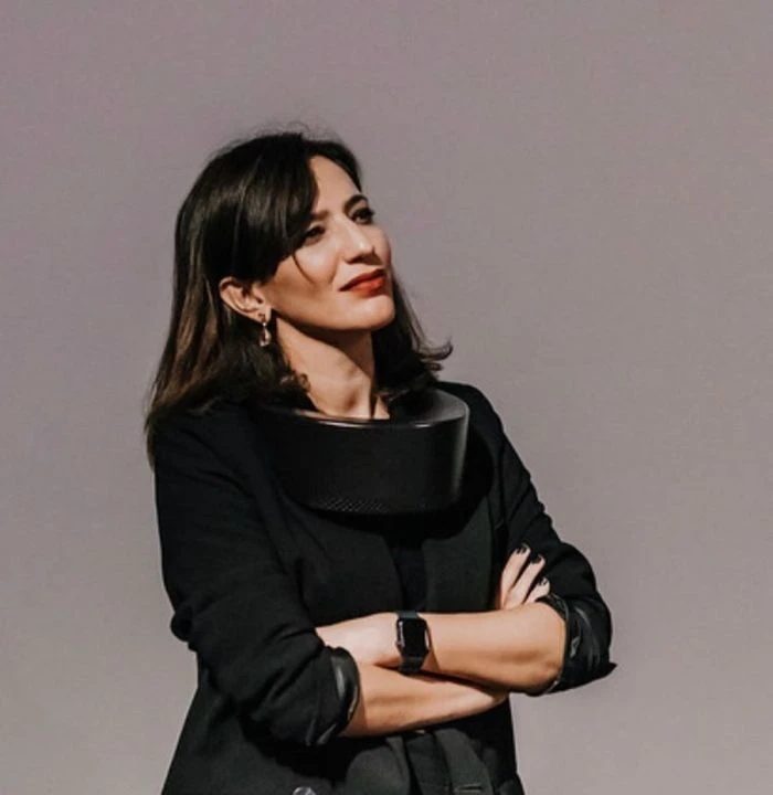 Bahar dizisinde Seren'in annesi Nesrin'i Nihal Yalçın oynuyor