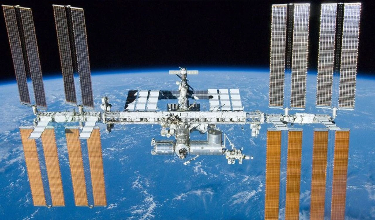 NASA en büyük güvenlik riskini duyurdu! Uluslararası Uzay İstasyonu gizemli bir şekilde çatlıyor - 2. Resim