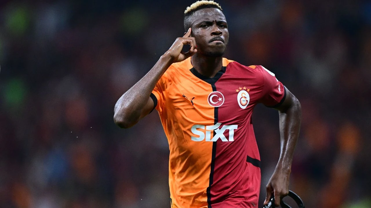 Osimhen'in Kasımpaşa maçında yaşadığı sakatlığın ciddi olmadığı açıklandı - 1. Resim