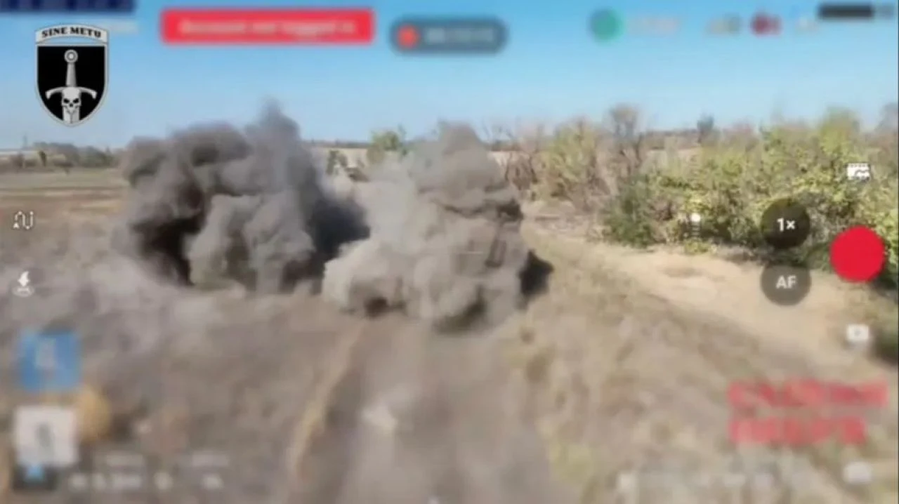 Rusya, Ukrayna'ya teslim olmaya çalışan askerlerini bombaladı! O anlar İHA kamerasına yansıdı