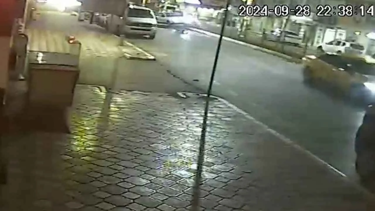 Tokat'ta feci kaza: Biri çarptı, diğeri üzerinden geçti! O anlar kamerada - 1. Resim