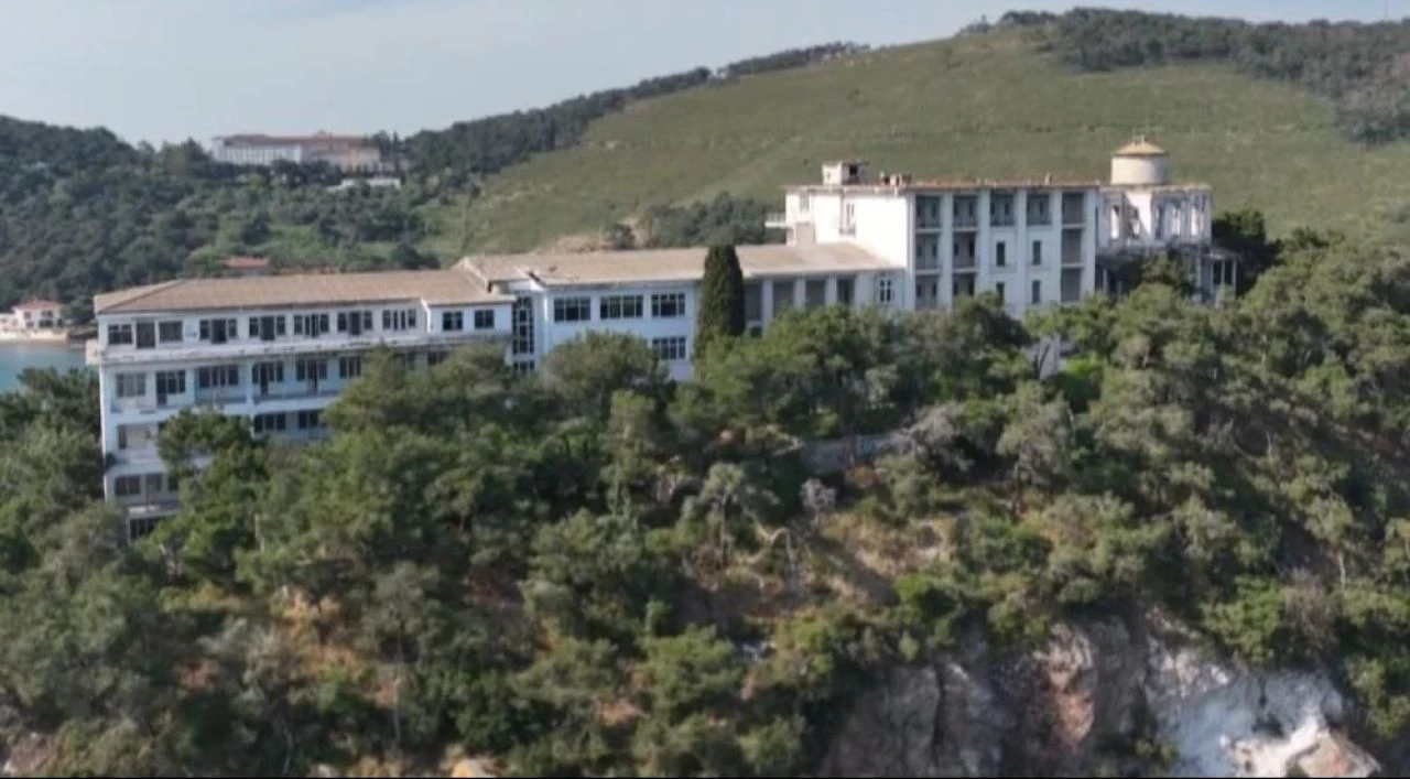 Türkiye'nin ilk pandemi hastanesi 100'uncu yılında harabeye döndü! - 1. Resim