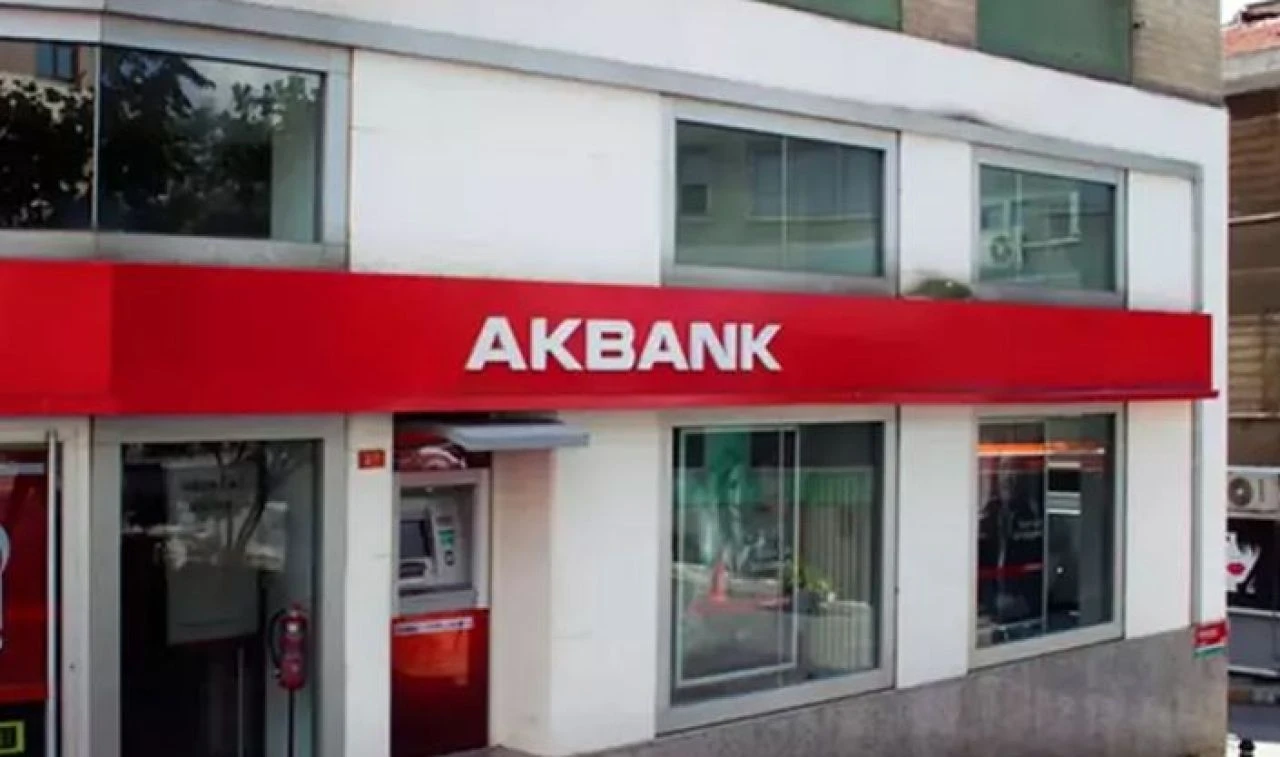 Akbank 'vatandaşın hesapları çalındı' iddiası sonrası açıklama yaptı!