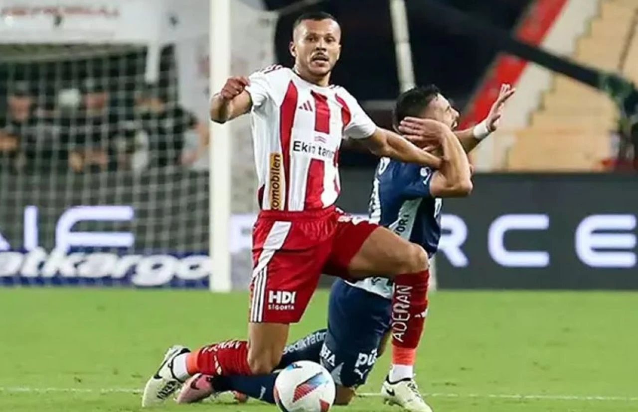 Antalyaspor - Fenerbahçe maçının tartışmalı pozisyonlarını eski hakemler değerlendirdi! - 5. Resim