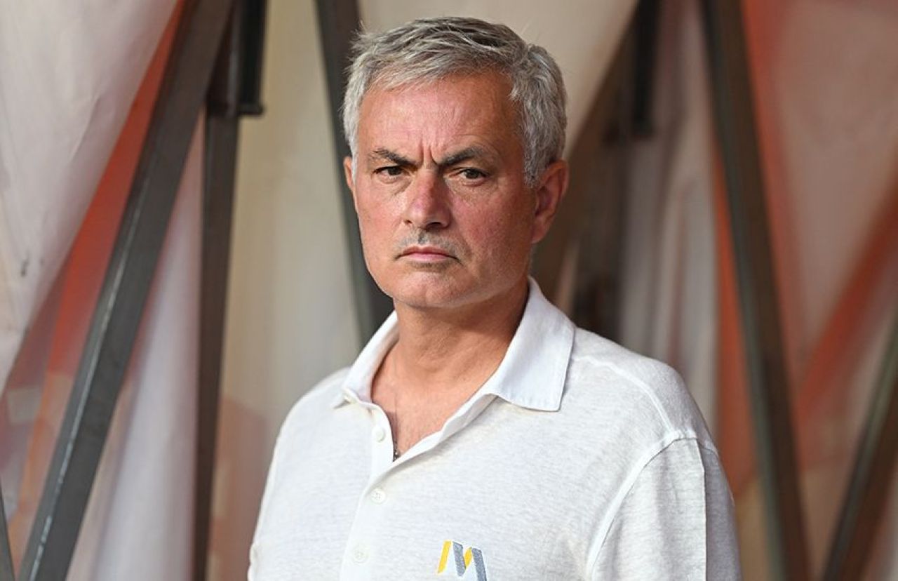 Dünya Jose Mourinho'yu konuşuyor: Laptoplu tepkisi gündem oldu! - 1. Resim