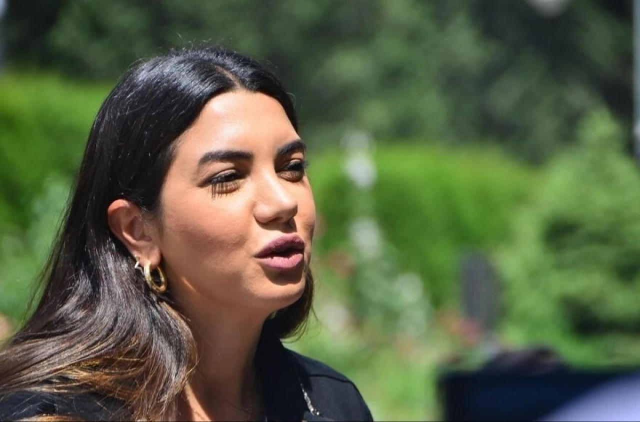 Fulya Öztürk profesyonel iş kariyerine 2008 yılında başladı - 1. Resim