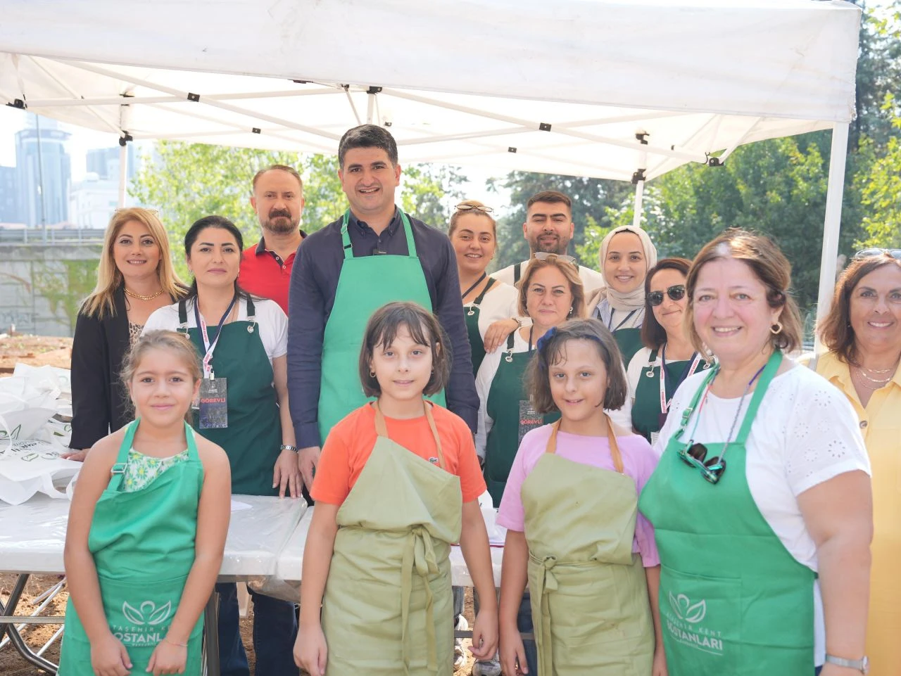 İstanbul'un göbeğinde ücretsiz bostan sahibi oldular!