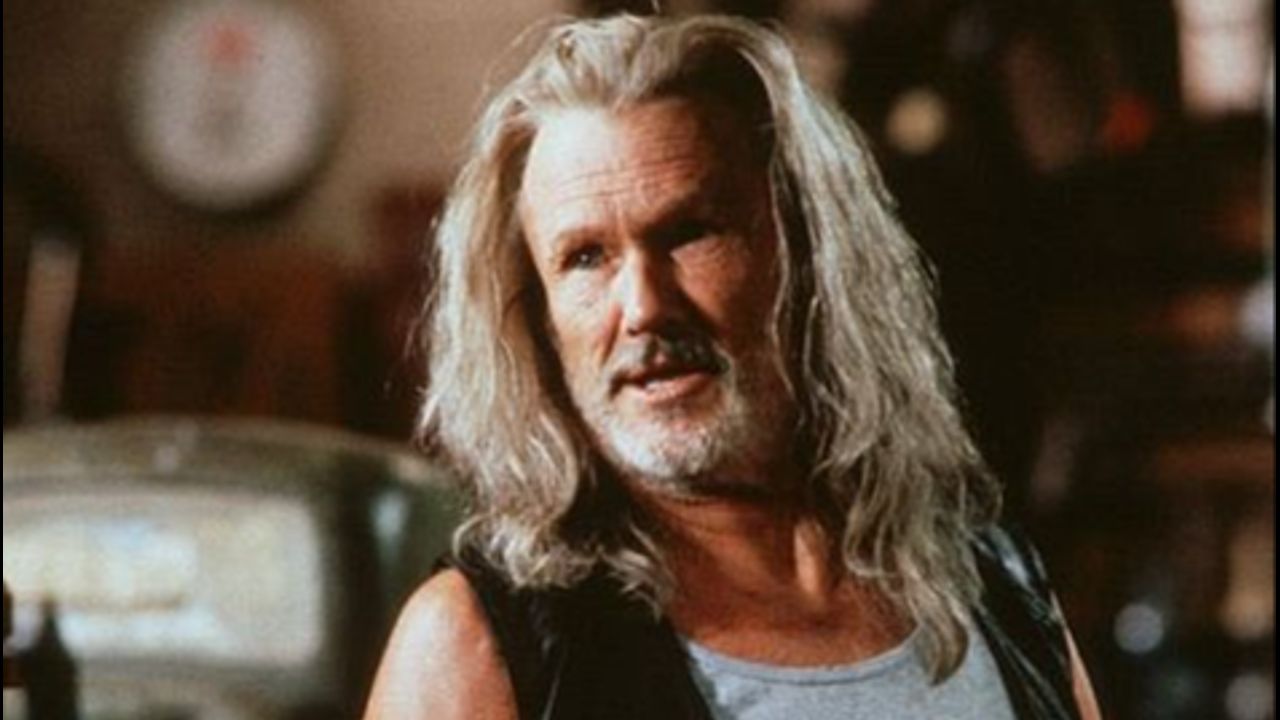 Kris Kristofferson Maymunlar Cehennemi filminde rol almıştı