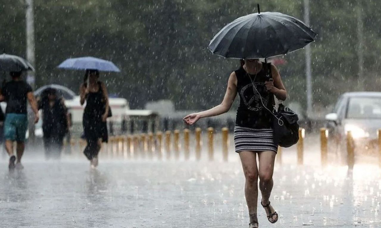 Meteoroloji'den hava durumu uyarısı | Gök yarılacak, sağanak şiddetli vuracak: 22 ilde sarı ve turuncu kodlu alarm - 1. Resim