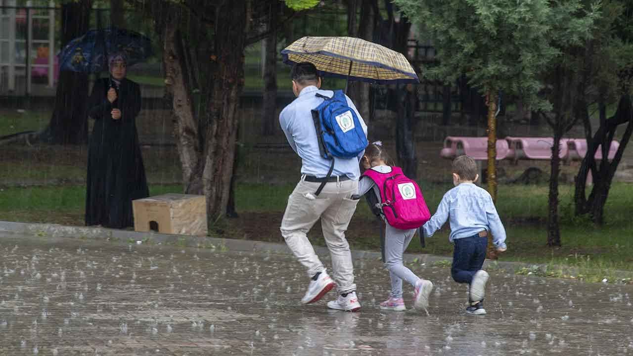 3 ilde turuncu alarm verildi, okullar tatil edildi! Valiliklerden peş peşe açıklamalar