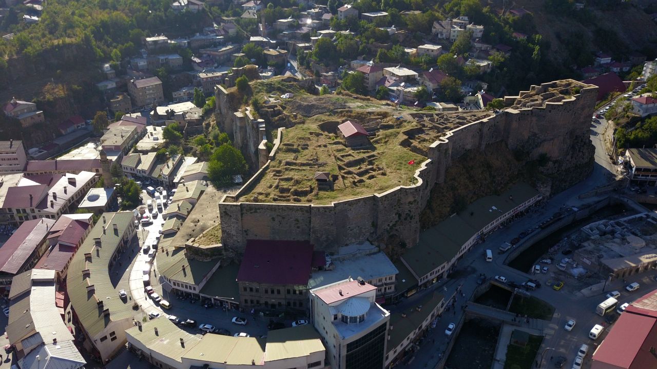 Bitlis Kalesi kazılarında tarihi keşif: Görüntüler heyecanlandırdı, tam 500 yıllık! - 1. Resim