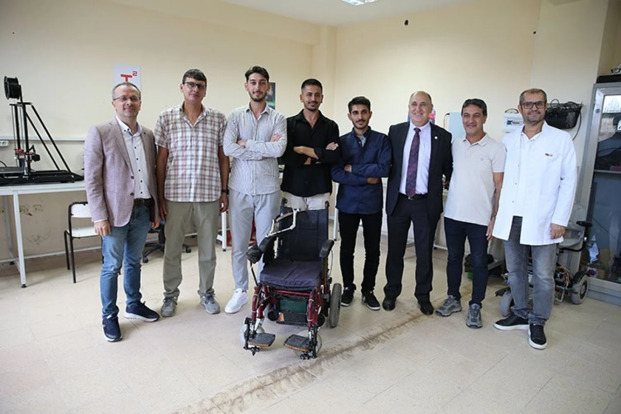 Engelli bireylerin hayatını değiştirecek! Gözlerle kontrol edilen tekerlekli sandalye geliştirildi