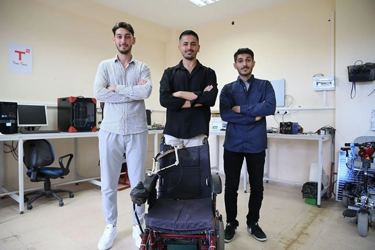 Engelli bireylerin hayatını değiştirecek! Gözlerle kontrol edilen tekerlekli sandalye geliştirildi