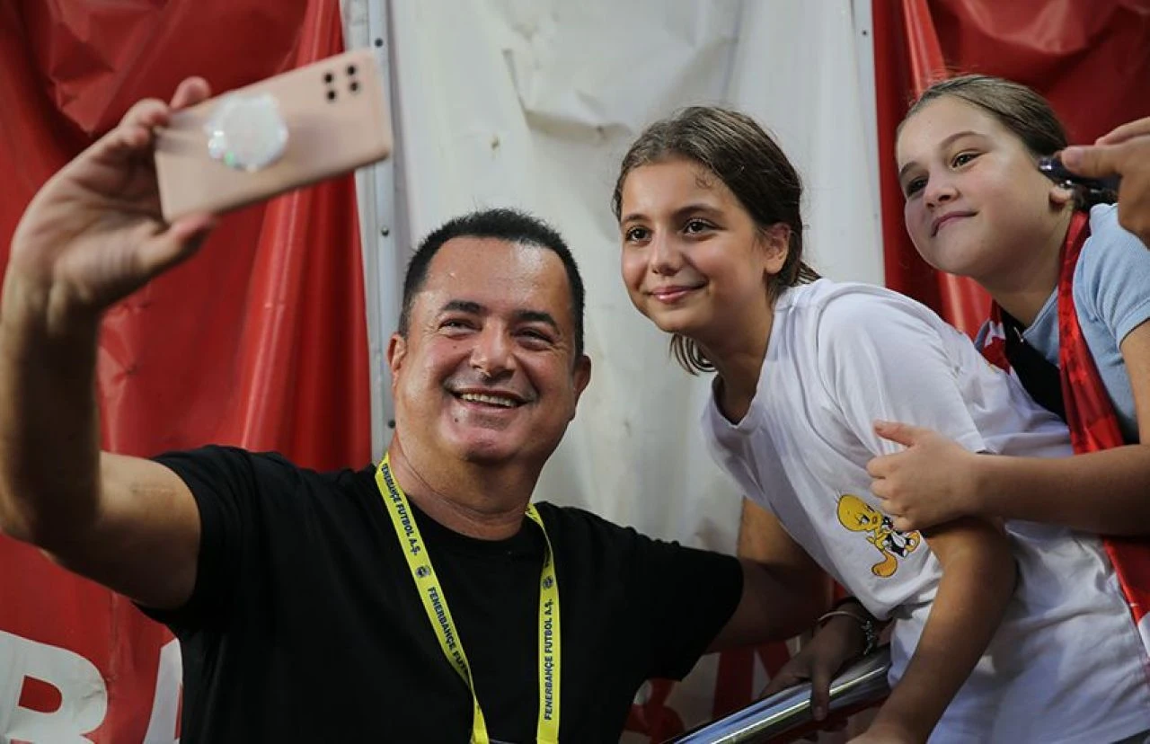 Fenerbahçe Asbaşkanı Acun Ilıcalı'dan Galatasaray'a olay gönderme: "Okan Buruk doğru söylüyor!"