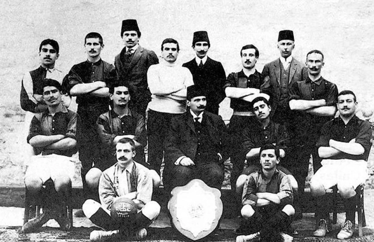 Galatasaray kuruluşunun 119. yıl dönümünü kutlanıyor - 3. Resim