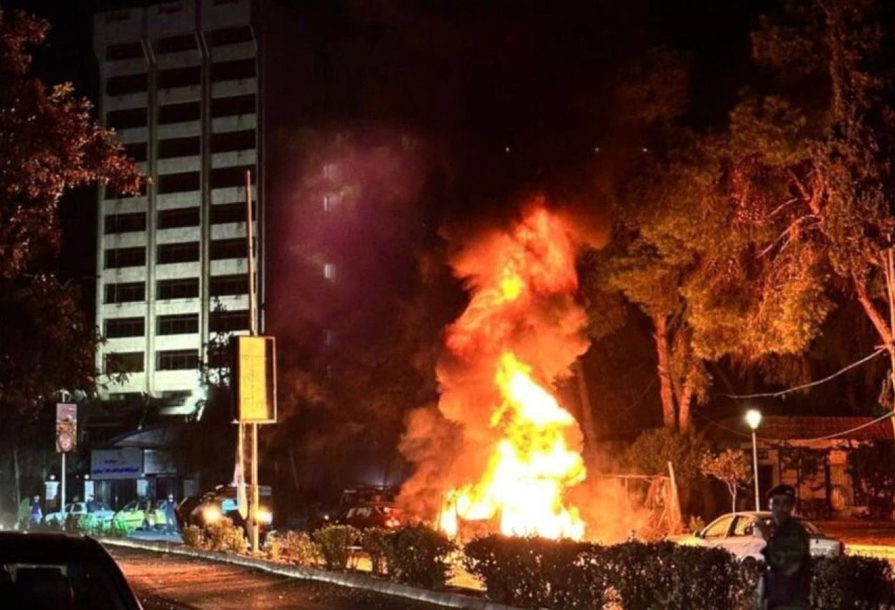 İsrail'den 3 cephede katliam! Suriye'yi de vurdular: Ünlü TV sunucusu öldü - 1. Resim