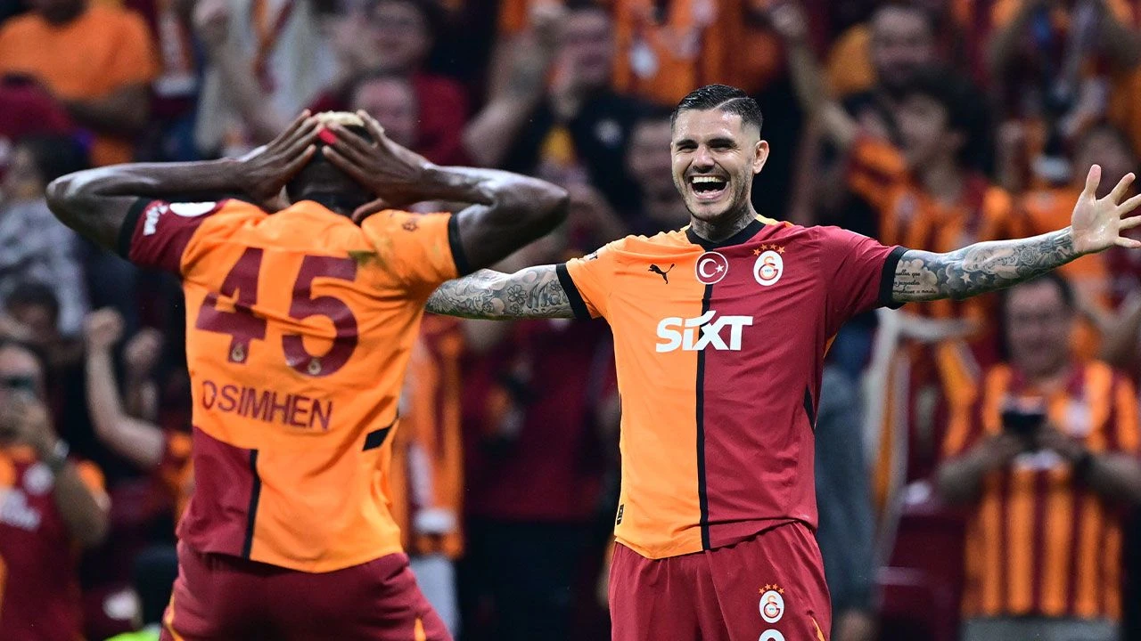 İtalya'da gündem Osimhen! Golden sonraki hareketi Napoli taraftarlarını çıldırttı