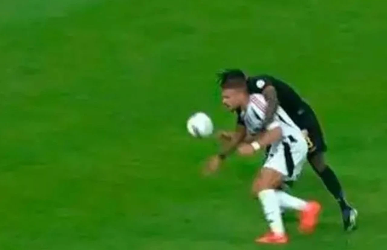 Kayserispor - Beşiktaş maçının tartışmalı pozisyonlarını eski hakemler değerlendirdi - 4. Resim