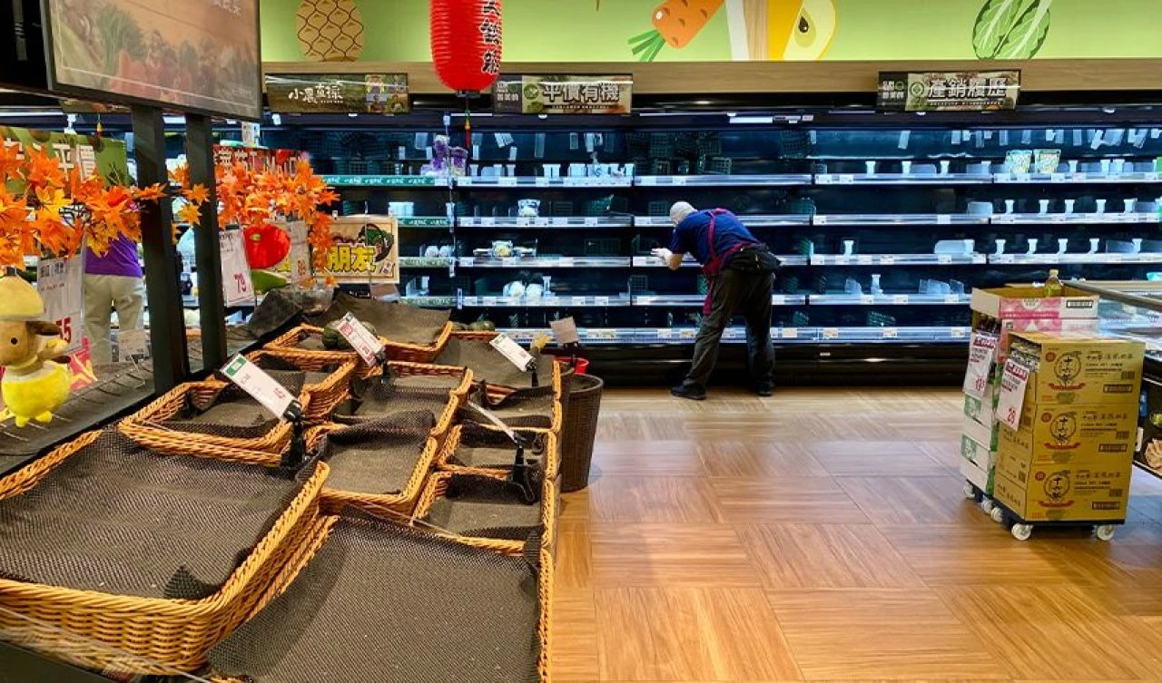 Krathon Tayfunu hızla yaklaşıyor! Tayvan alarm durumuna geçti