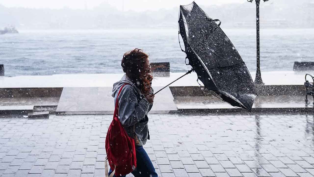 Şiddetli yağacak, fırtına kopacak: 17 ilde alarm verildi! İşte Meteoroloji&#039;nin 1 Ekim 2024 hava durumu raporu