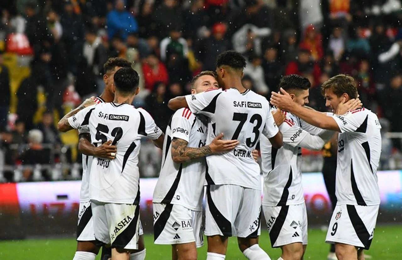 Beşiktaş, UEFA Avrupa Ligi'ndeki ilk galibiyetini almak istiyor! İşte Eintracht Frankfurt maçı muhtemel 11'i - 2. Resim