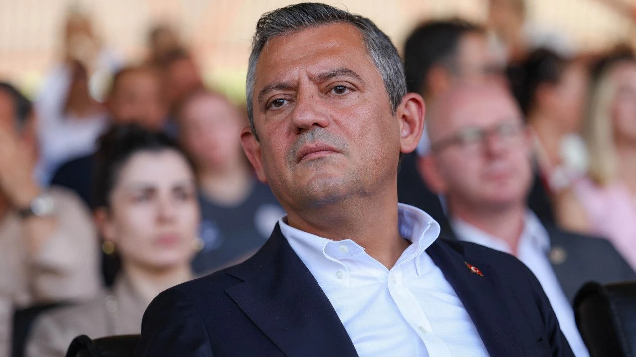 CHP lideri Özgür Özel'den İmamoğlu çıkışı! 'Siyasi yasak bence İstinaf'ta onanacak'
