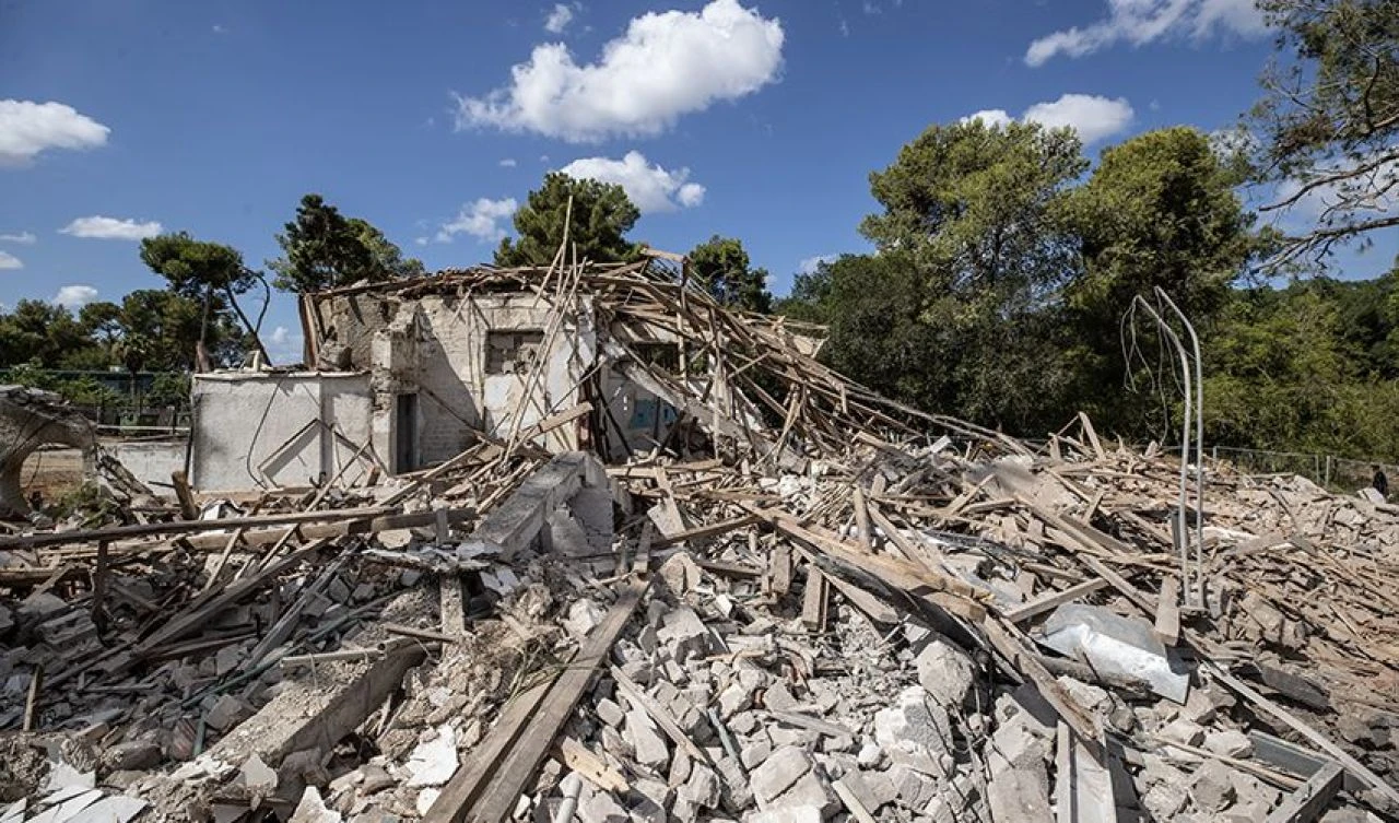 İran'ın İsrail'e saldırılarının bilançosu gün ağırınca ortaya çıktı! Çok sayıda ev hasar gördü