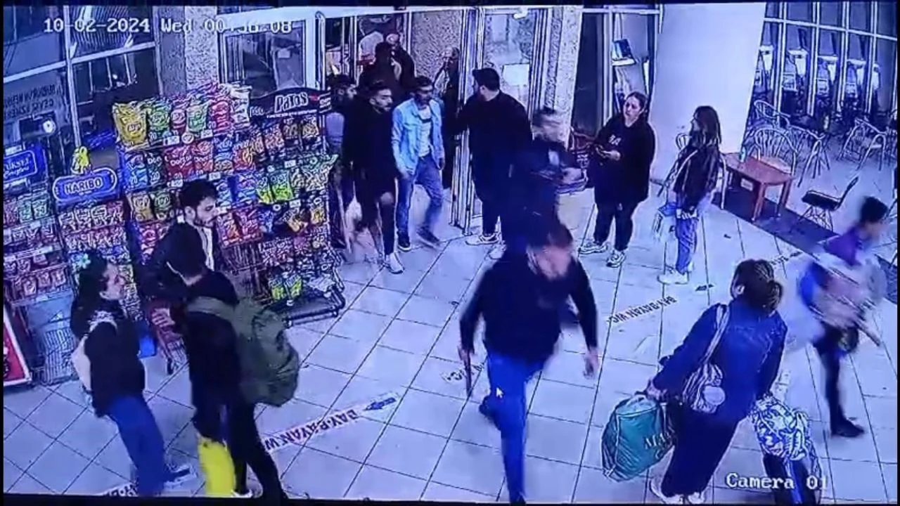 Otobüsten indirilince şikayet ettiler! Hesap sormaya gidip yanlış şoförü ve muavini darp ettiler - 1. Resim