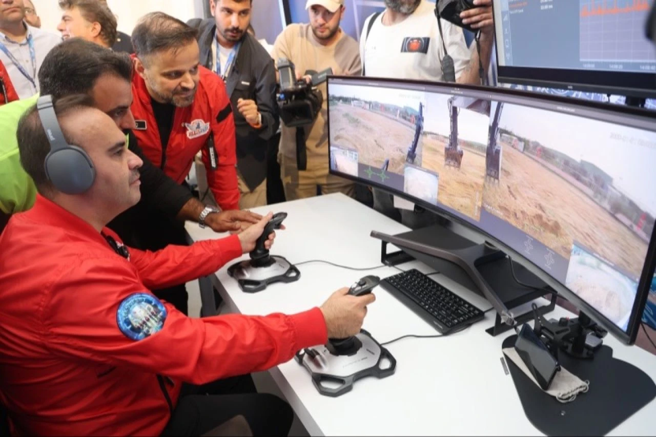 Turkcell, 5G ile Adana'dan Gebze'deki iş makinesini uzaktan kontrol etti - 7. Resim