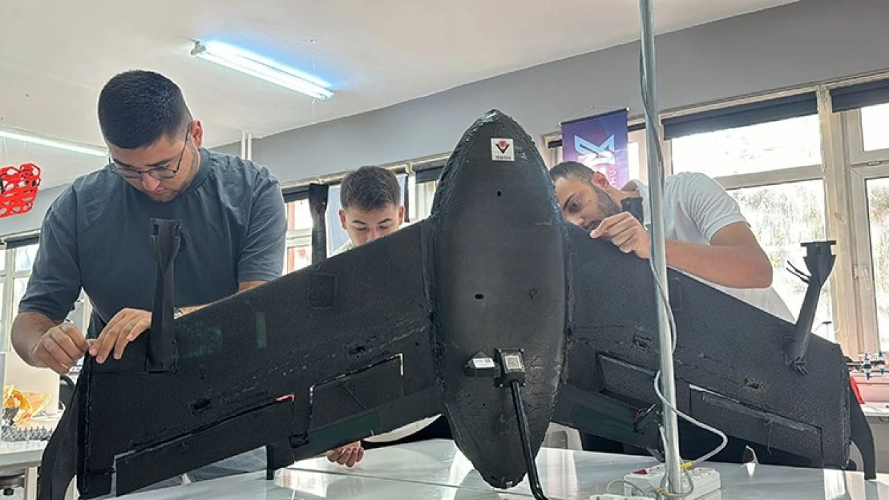 Üniversite öğrencilerinden yapay zekalı İHA: Göğebakan, TEKNOFEST'te yer aldı - 2. Resim