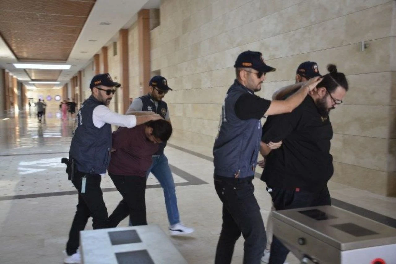 'Müstehcenlik' suçlamasıyla tutuklanan Jahrein mesaj yolladı: Oğlumun kokusunu anımsamaya çalışıyorum - 2. Resim