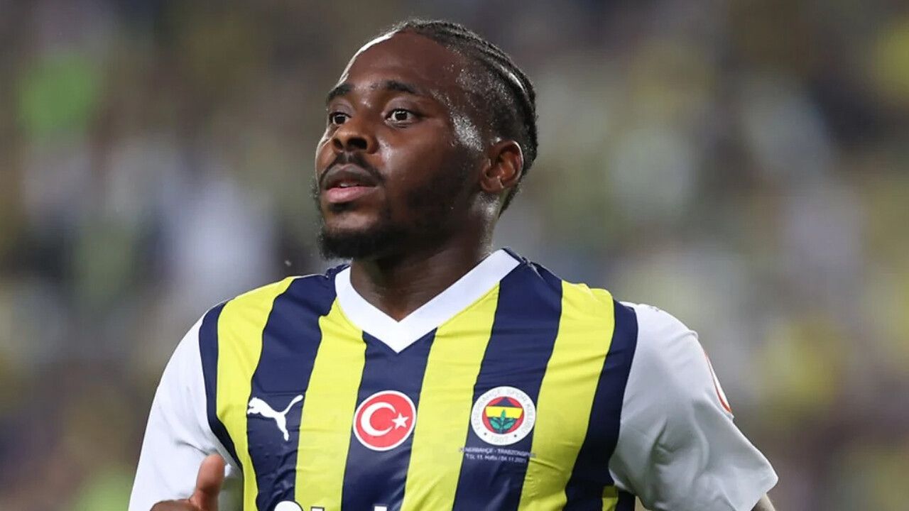 Osayi Samuel Twente-Fenerbahçe maçında cezalı olduğu için oynamıyor - 1. Resim