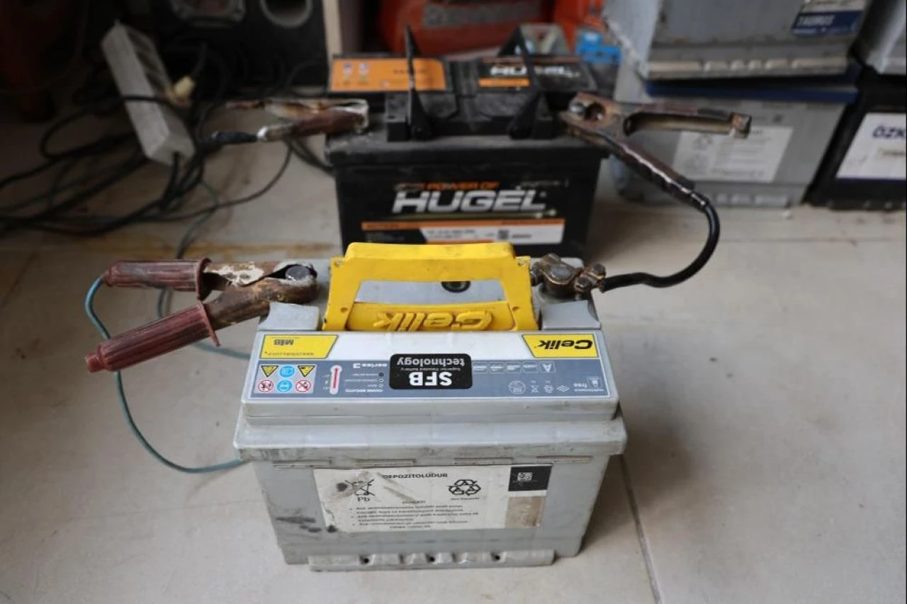 Oto elektrik ustasından araç sahiplerine uyarı: 3 bin liralık masraftan kaçıp 50 bin liradan olmayın - 2. Resim