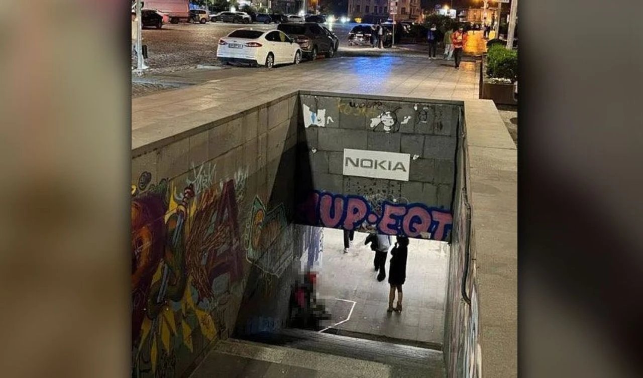 Genç fenomen bilmeden ölümünü kayda aldı! Dans ederken alt geçitte düştü - 3. Resim