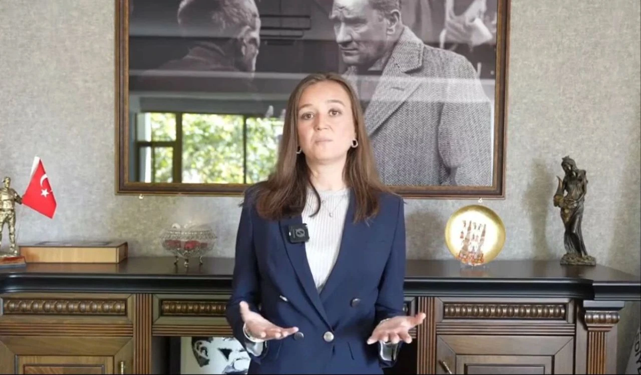 Şehzadeler Belediye Başkanı Özgür Özel ile yasak aşk iddiasını yalanladı! 'İftiraya uğradım' - 1. Resim