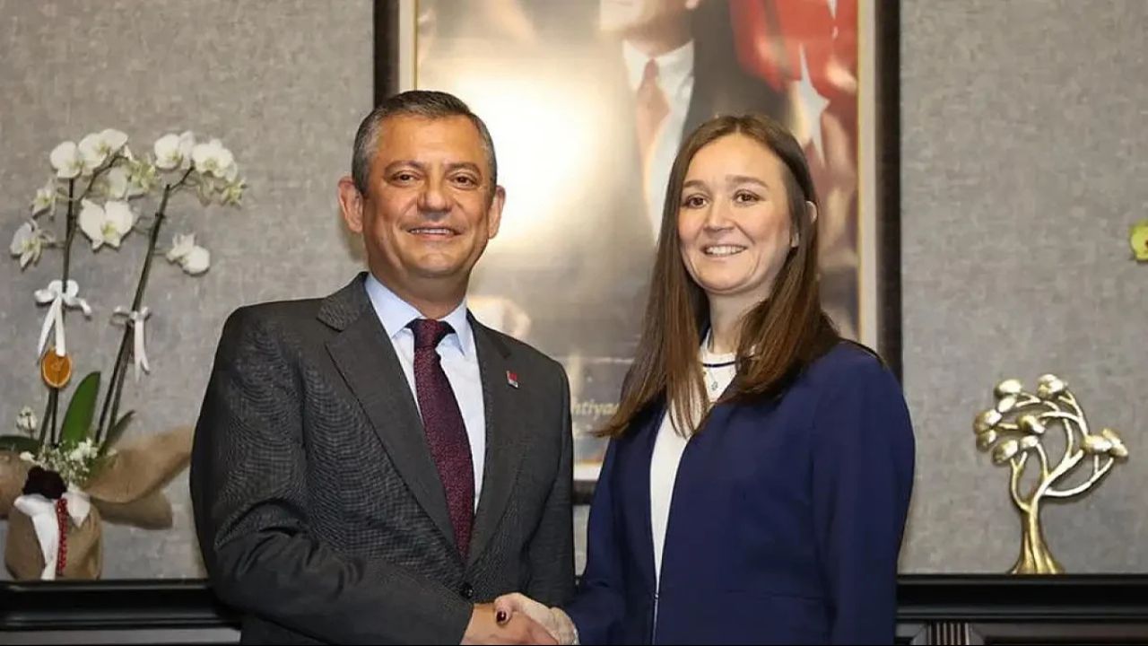 Şehzadeler Belediye Başkanı Özgür Özel ile yasak aşk iddiasını yalanladı! &#039;İftiraya uğradım&#039;