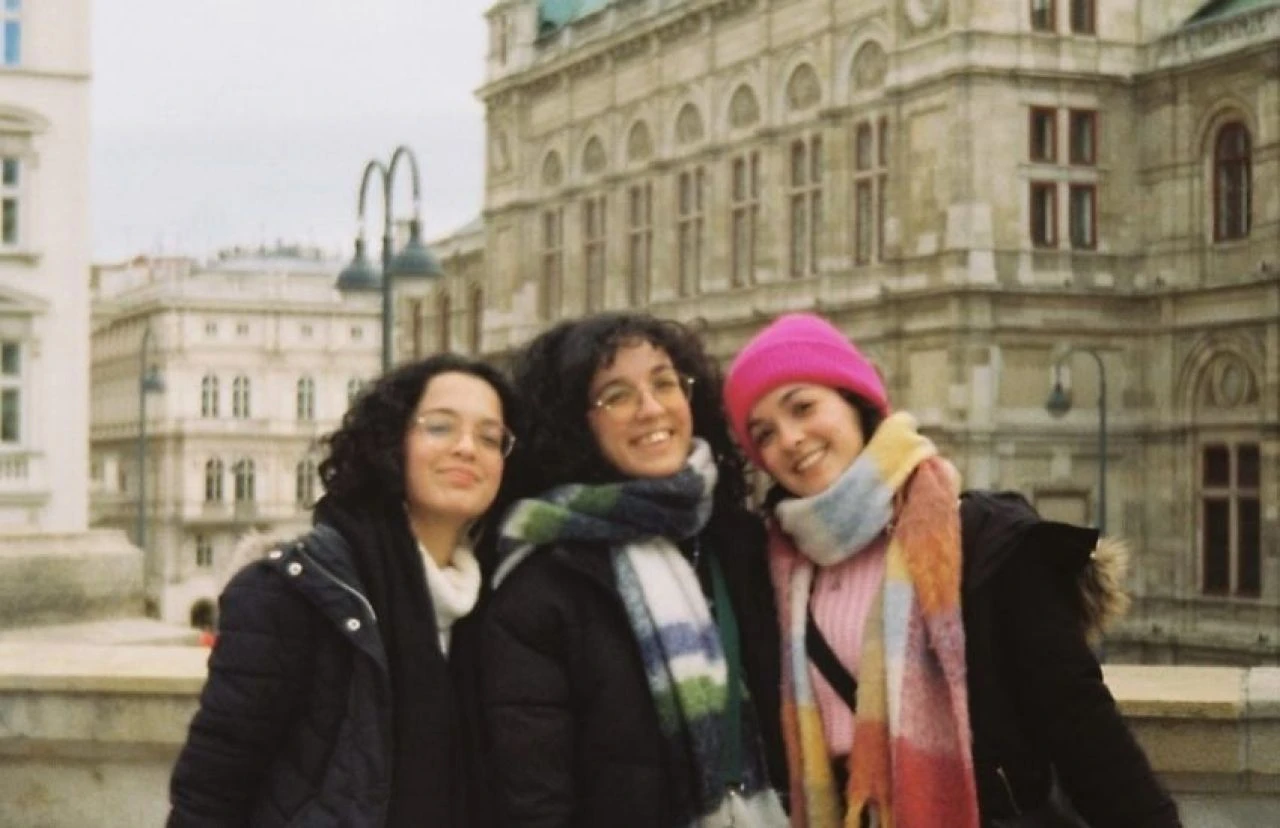 Yabancı Damat dizisinin üçüz kızları büyüdü! Son hallerine yorum yağdı