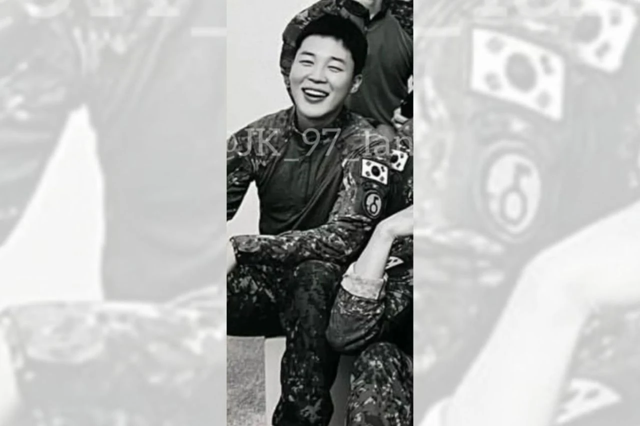 K-Pop grubu BTS üyeleri Jimin ve Jungkook askerde! İlk fotoğraf geldi