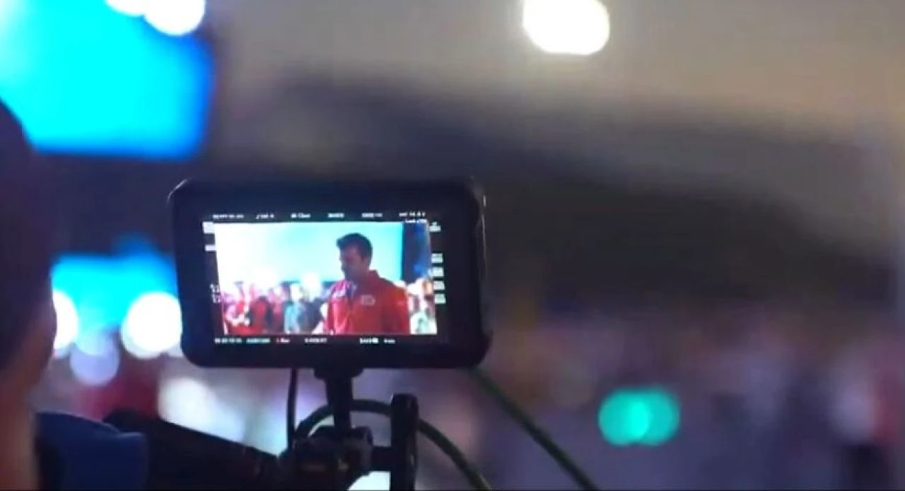 Selçuk Bayraktar TRT dizisinde rol aldı! Gökyüzünden sonra sıra sahnelerin tozunda - 2. Resim