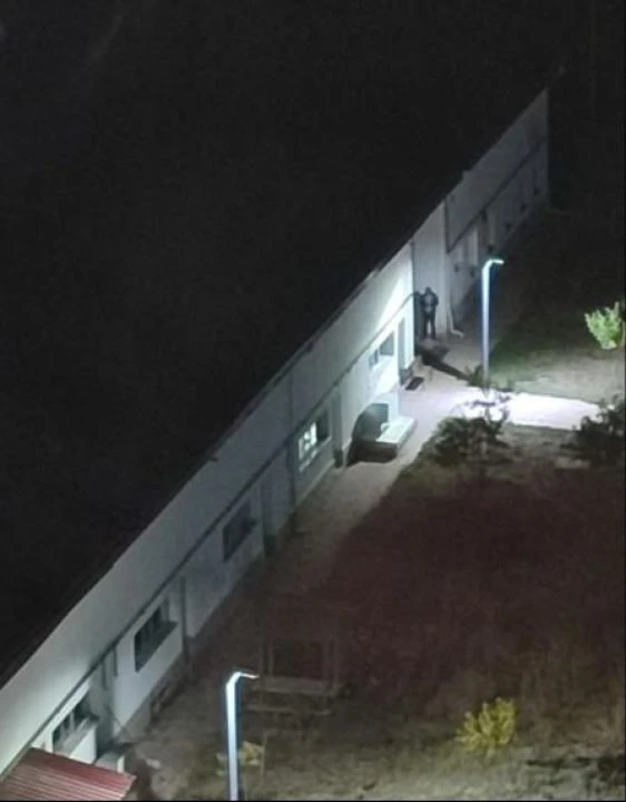 Sivas'taki kız öğrenci yurdunda erkek paniği! Telleri keserek içeri girdi