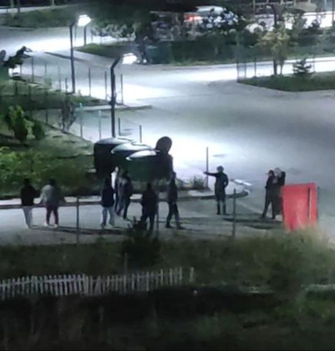 Sivas'taki kız öğrenci yurdunda erkek paniği! Telleri keserek içeri girdi