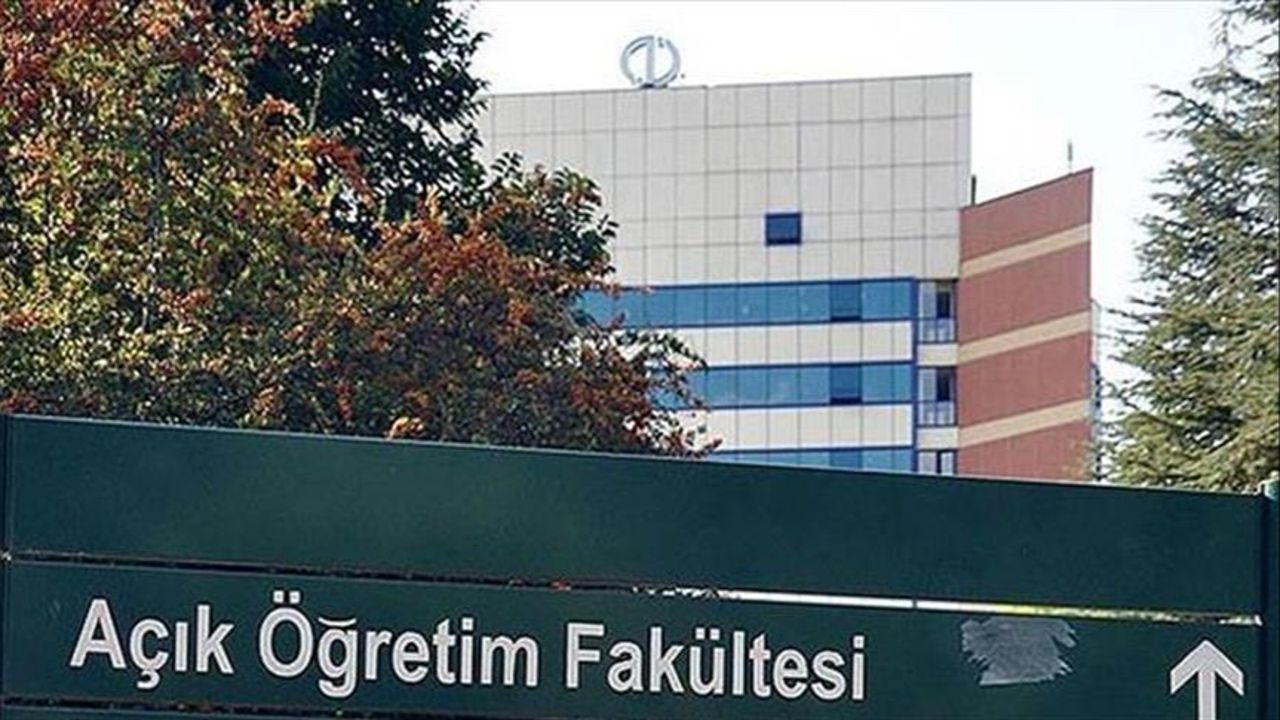 AÖF kayıt yenileme işlemleri 18 Ekim'e kadar devam edecek