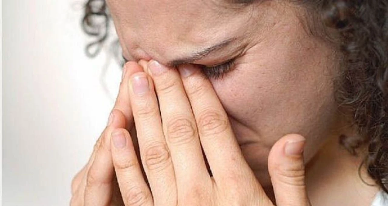 Burun akıntısı neden olur ve nasıl geçer? Burun akıntısına ne iyi gelir?