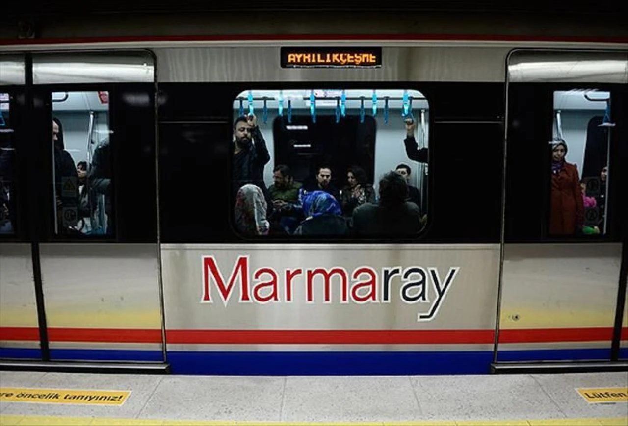 Marmaray'da arıza mı var? Seferlerde aksama yaşanıyor - 1. Resim