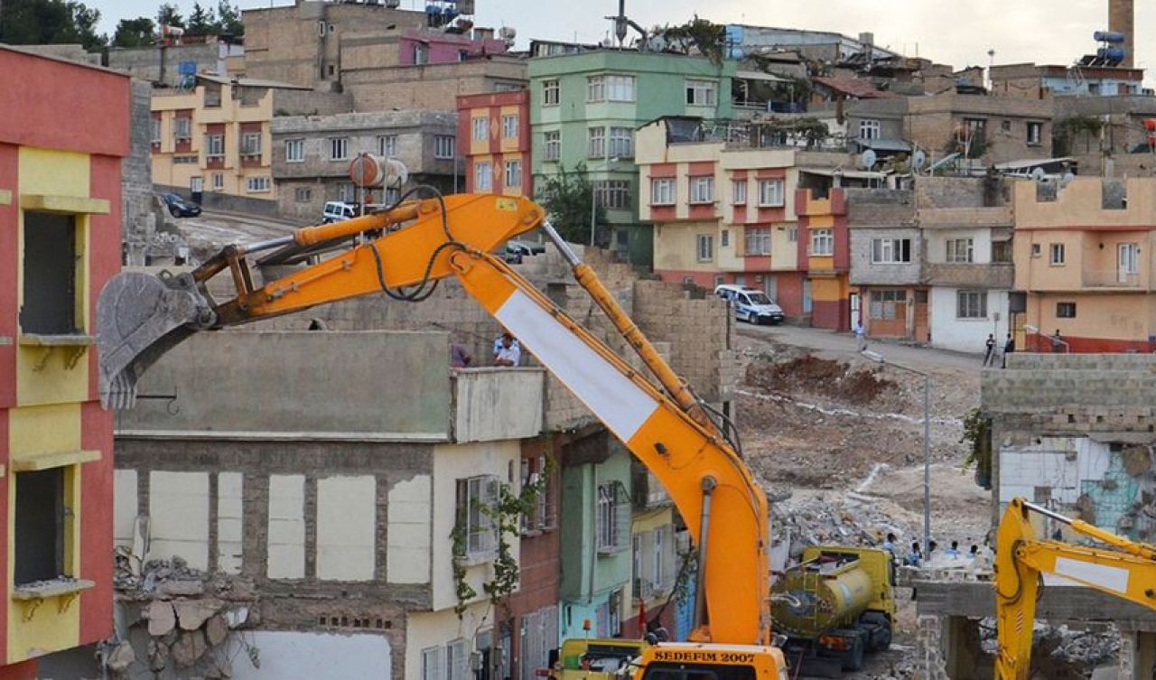 Bakan Kurum'dan vatandaşa kentsel dönüşüm çağrısı! 700 bin TL hibe, 700 bin TL kredi desteği: Anlaşıp gelin, evinizi dirençli hale getirelim - 1. Resim