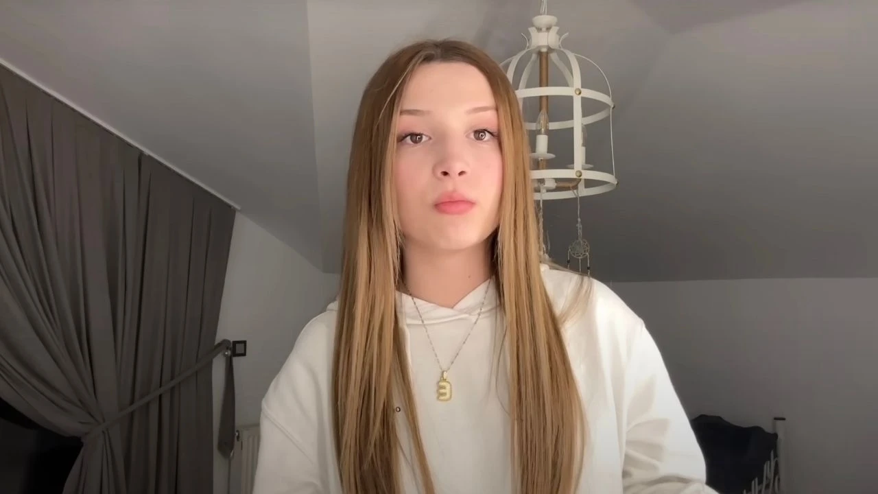 Fenomen Ecrin Su Çoban 17 yaşında - 1. Resim