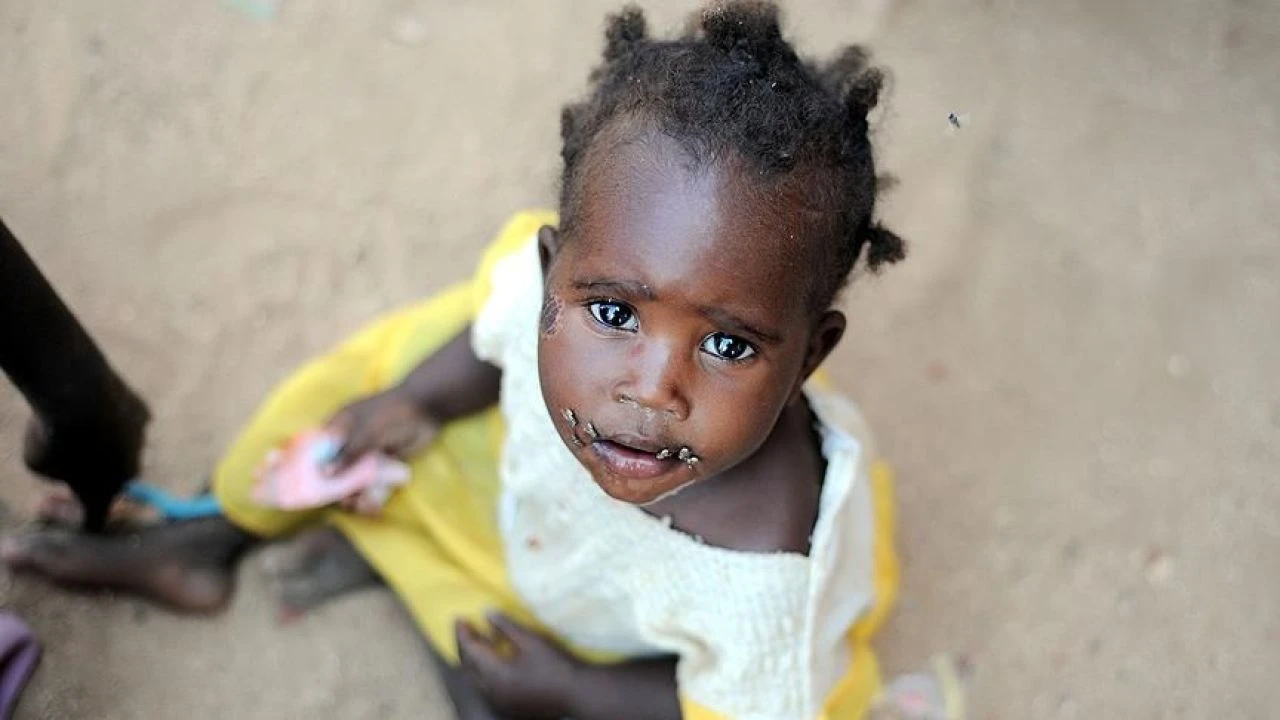 Güney Afrika'da cips ve bisküvi paniği: Çocuklar zehirlenerek ölüyor!