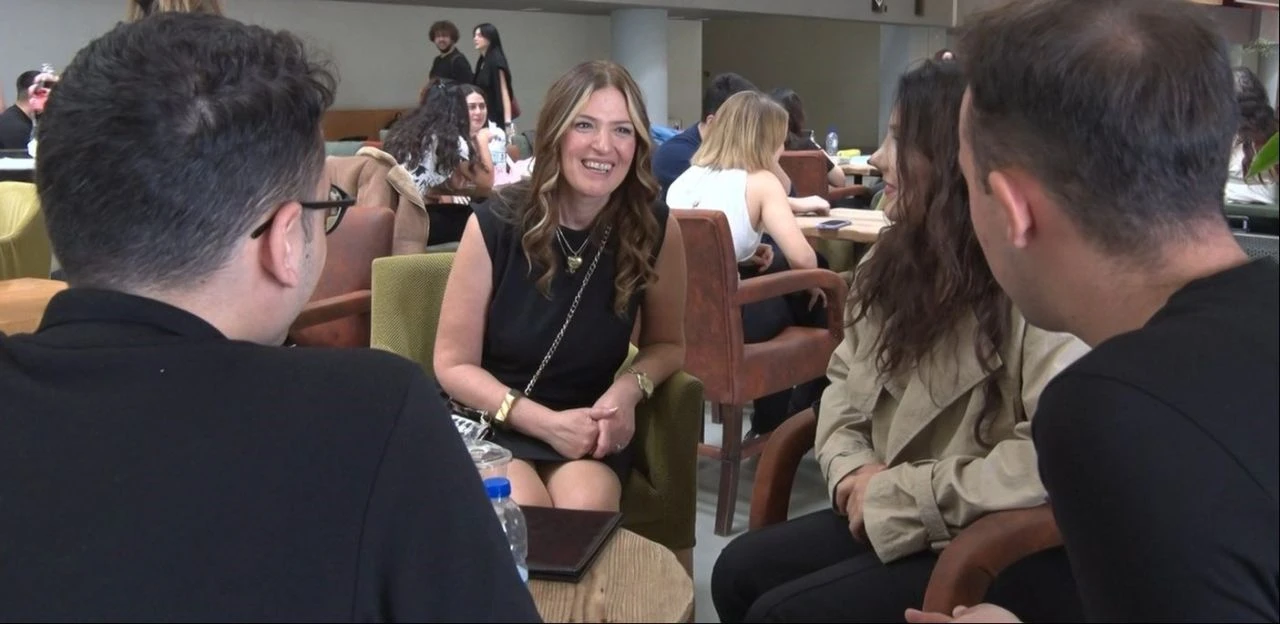 Üniversite hayalinin peşinden gitti, 54 yaşında bölüm birincisi oldu