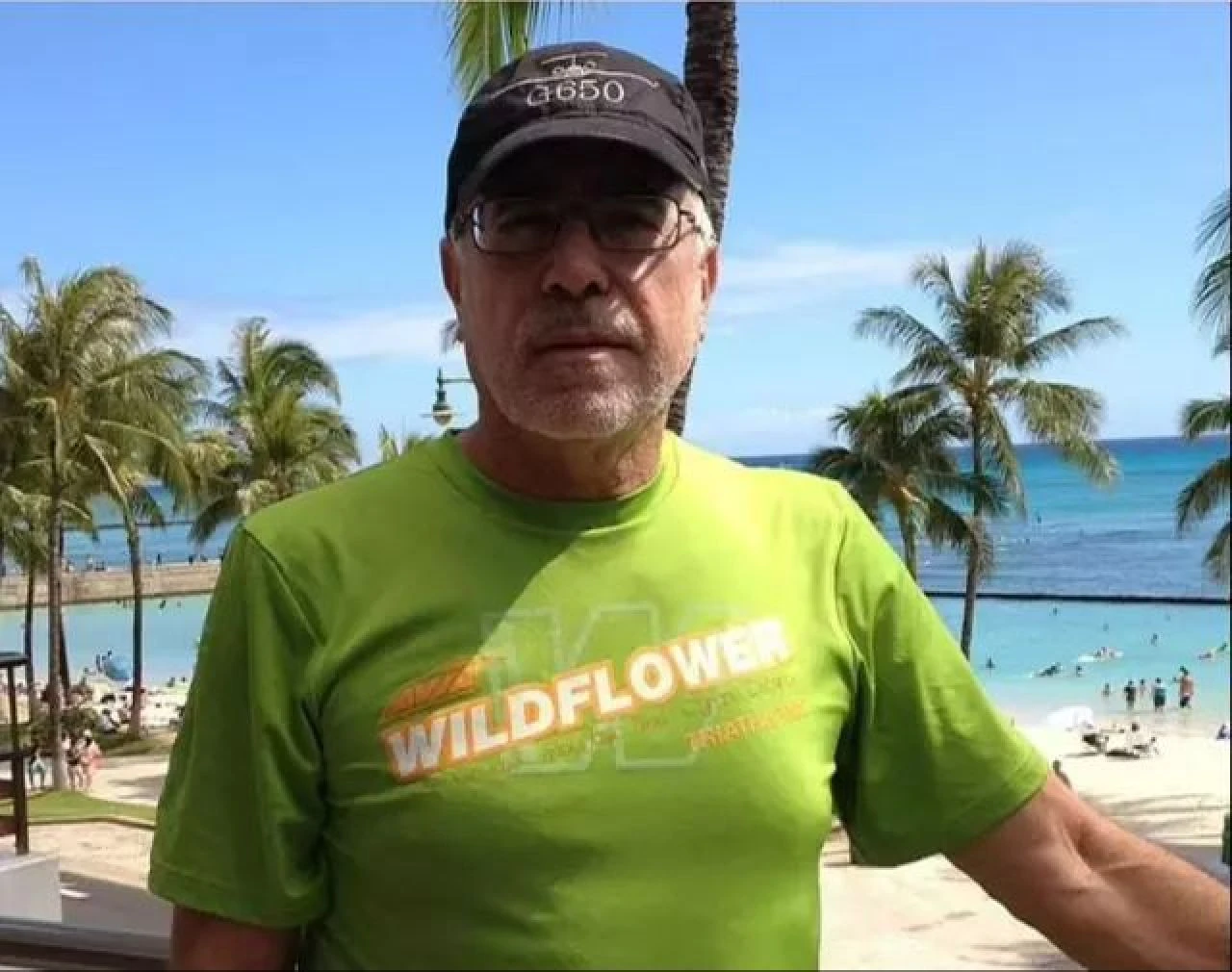 Havada kalp krizi paniği: Pilot eşi bayıldı kaldı, hiç uçak kullanmayan kadının yaptığı ağızları açık bıraktı - 3. Resim