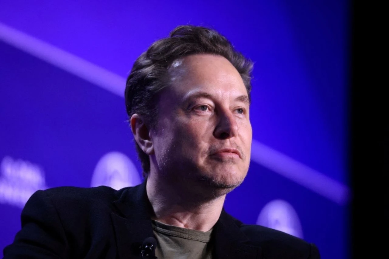 Yargıçla kapıştı, pes etti! Elon Musk'ın X platformu Brezilya'ya geri döndü - 3. Resim